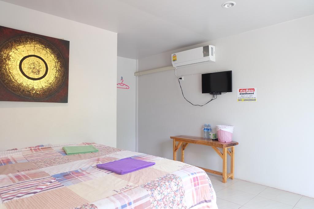 Boon Nam Fah Resort Chao Lao Beach Exterior photo